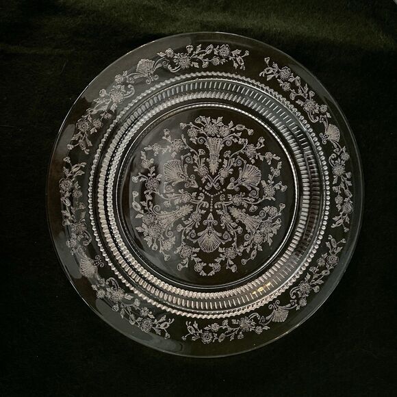 Duncan & Miller "First Love" Set of Two 8 1/2” Etched Plates Mint Condition Vint - Picture 2 of 6